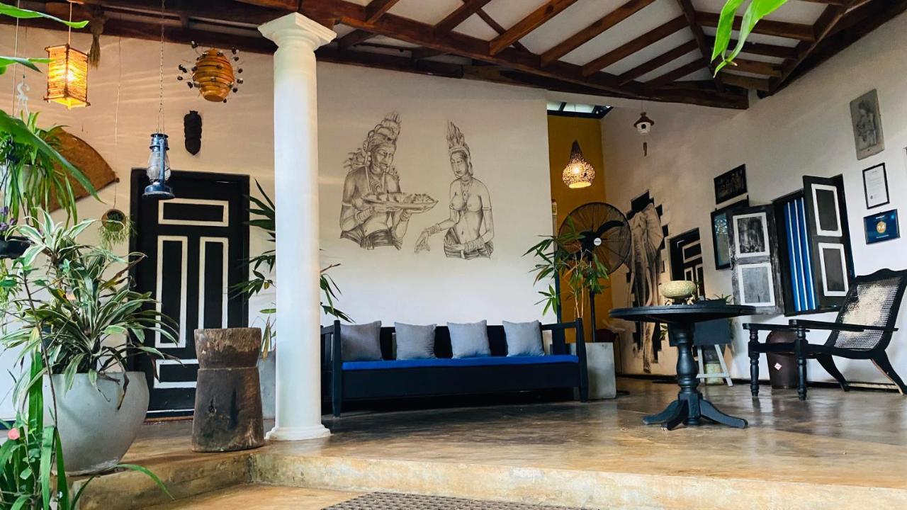 The Courtyard Villa シギリヤ エクステリア 写真